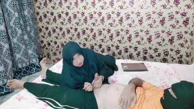 فحل خليجي ينيك طيز سكس عربي